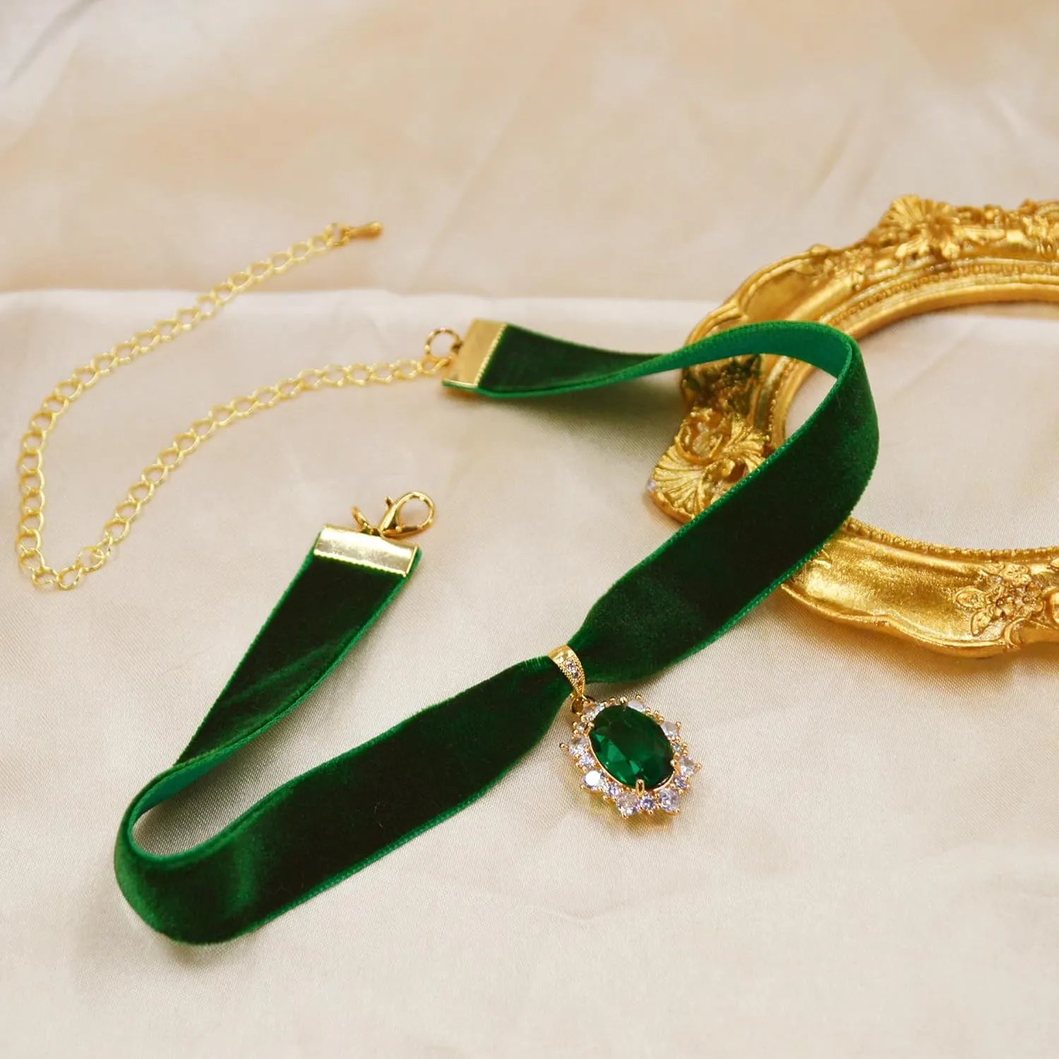 14K Gold Plated Sapphire Imitation Velvet Choker Necklace for Women Thick Chokers Birthstone Chocker Vintage Pendant Necklaces Chockers for Women Teen Girls Princess Costume Jewelry Aesthetic