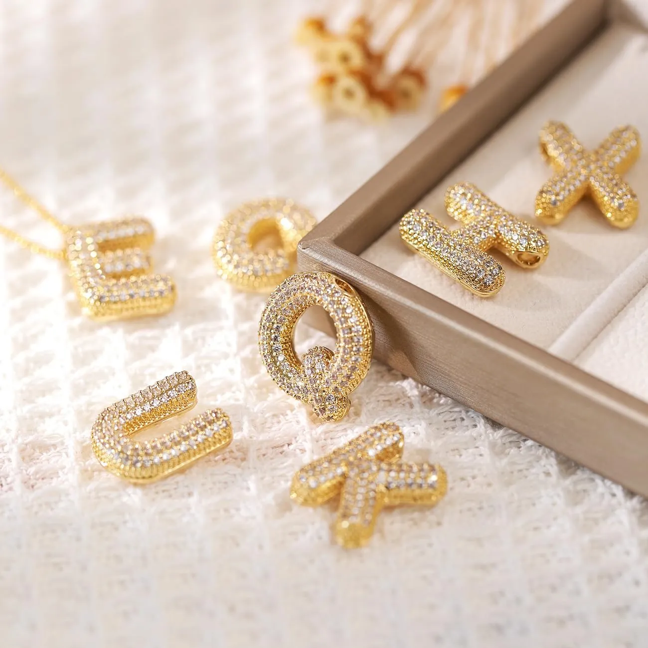 18k Bubble Letter Necklace Gold for Women, Rhinestone Gold A-Z Bubble Initial Necklace, Personalized Plated Letter Name Pendant Chunky Alphabet Necklace Birthday Jewelry Gifts