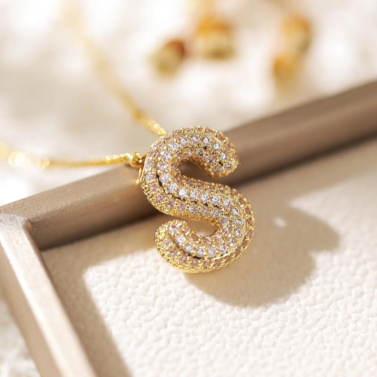 18k Bubble Letter Necklace Gold for Women, Rhinestone Gold A-Z Bubble Initial Necklace, Personalized Plated Letter Name Pendant Chunky Alphabet Necklace Birthday Jewelry Gifts