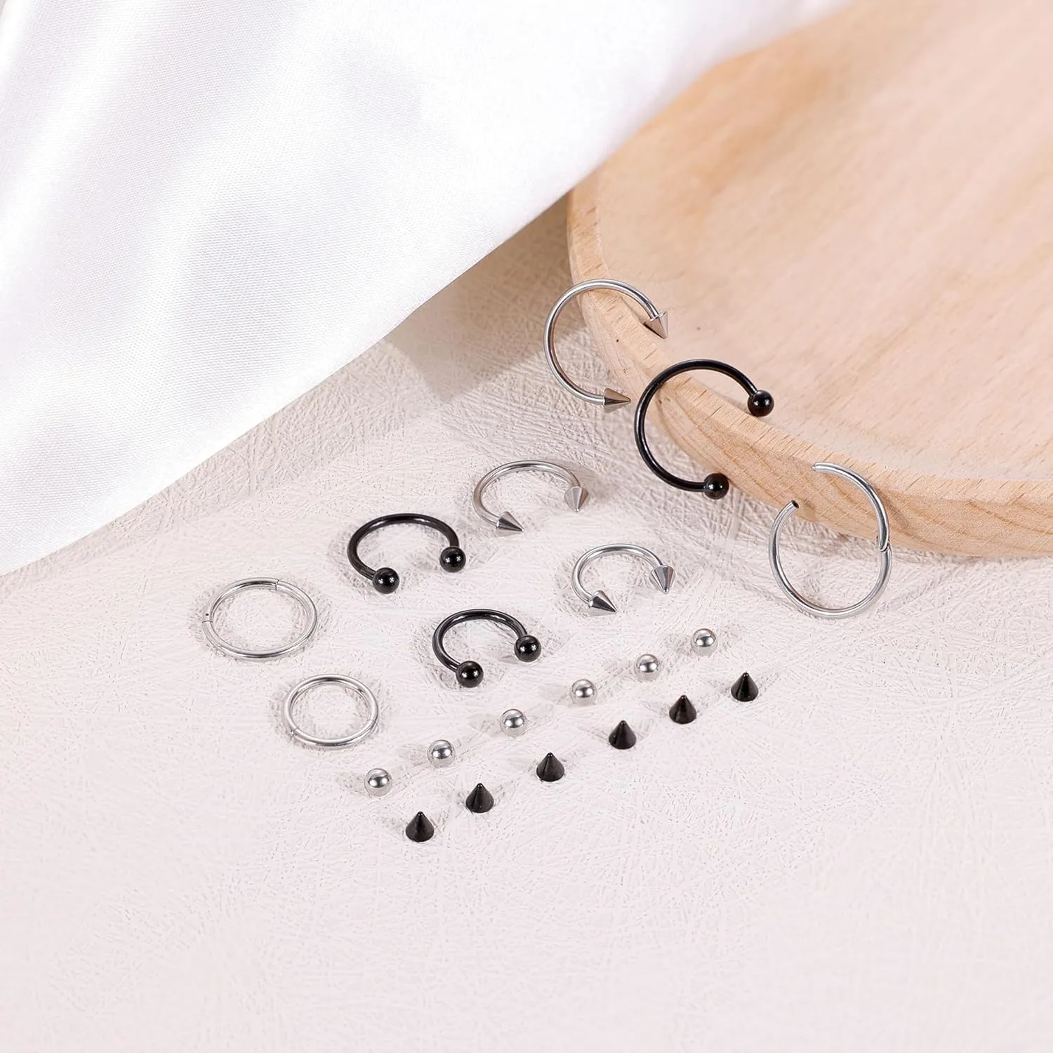 9Pcs 14G 16G 18G 20G Surgical Steel Nose Septum Rings Horseshoe Hoop Earrings Cartilage Helix Tragus Eyebrow Lip Daith Piercing Hinged Seamless Septum Nose Ring for Women Men