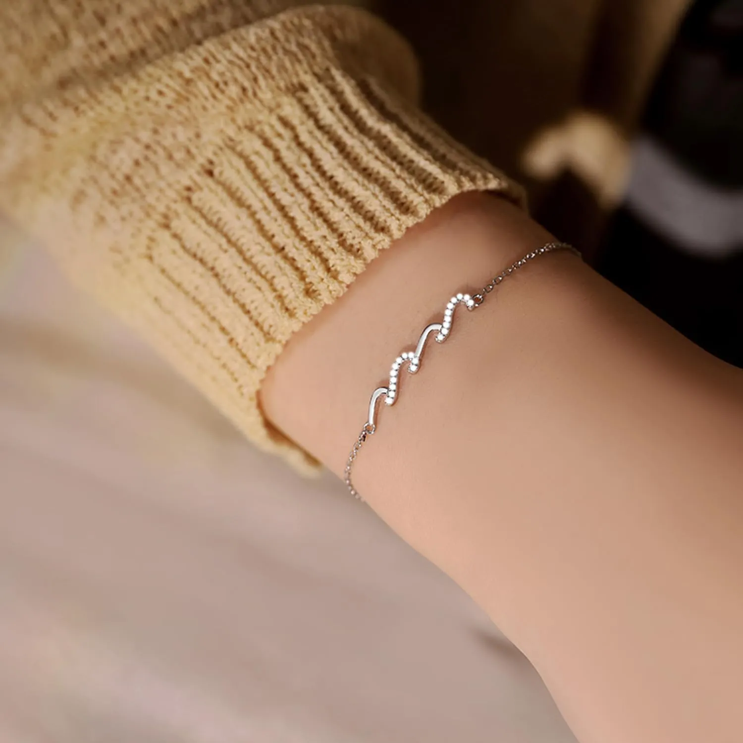 Birthday Gifts for Sister,S925 Sterling Silver Wave Bracelets for Sister,Mom,Wife,Daughter Jewelry from Mom, Unique Jewelry Gifts for Mother's Day,Anniversary,Chrismas