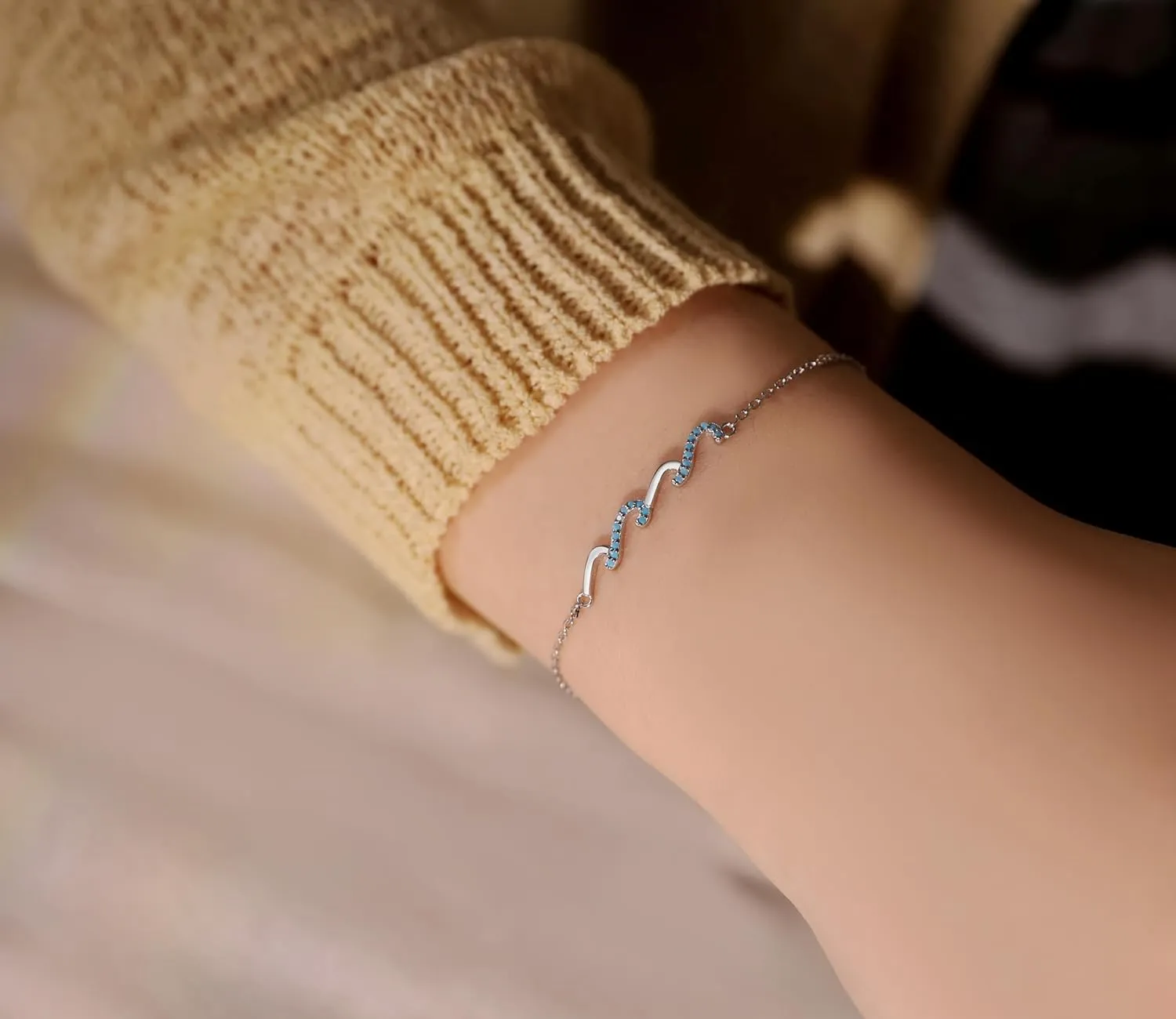 Birthday Gifts for Sister,S925 Sterling Silver Wave Bracelets for Sister,Mom,Wife,Daughter Jewelry from Mom, Unique Jewelry Gifts for Mother's Day,Anniversary,Chrismas