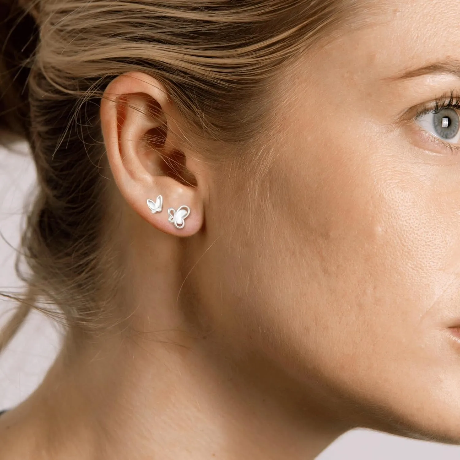CHIC & ARTSY Solid 925 Sterling Silver Bow/Butterfly Screw Back Stud Earrings for Women Dainty Simple Small Bow Earrings for Her