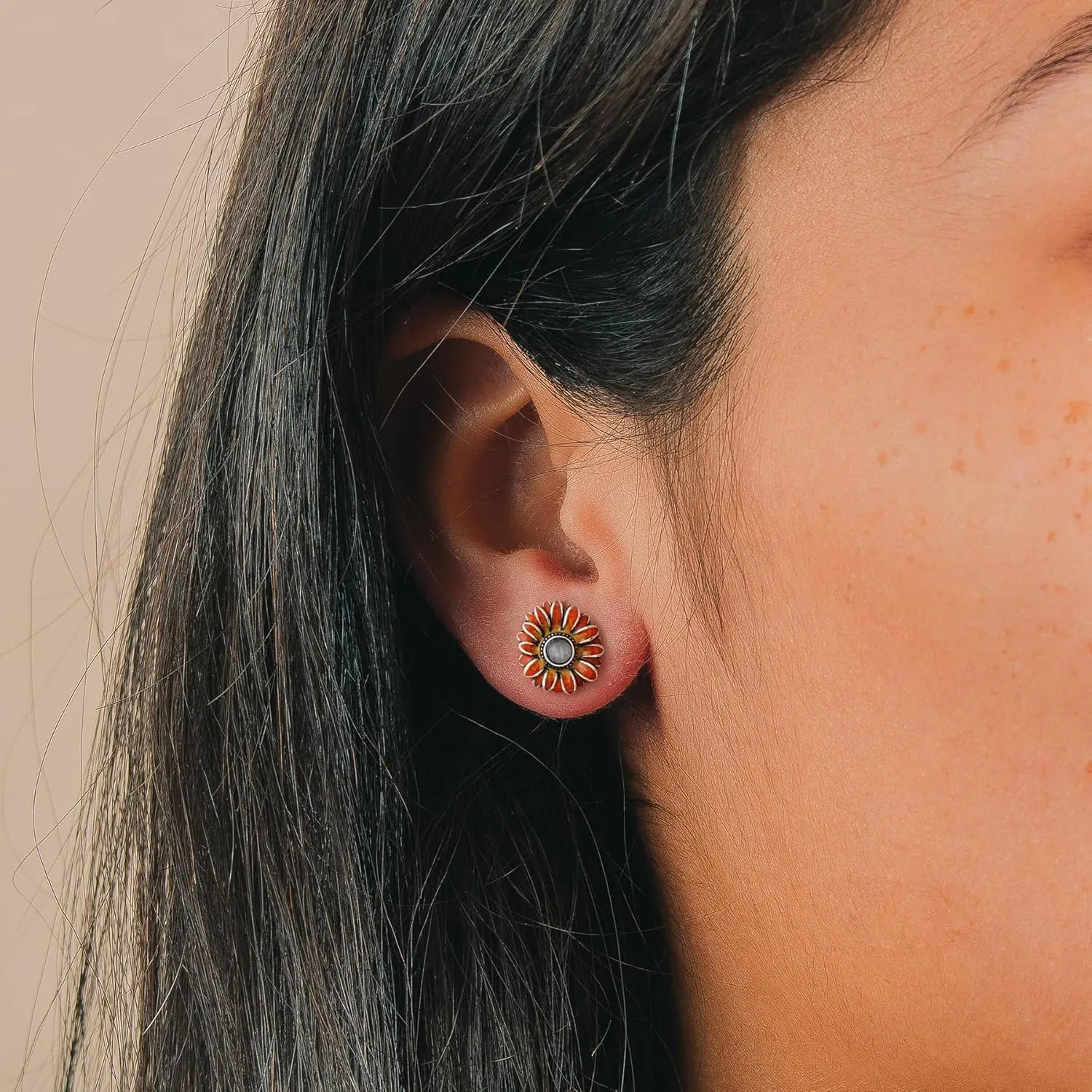 CHIC & ARTSY Sterling Silver Flower Stud Earrings - Dainty, Hypoallergenic Mothers Day Earrings