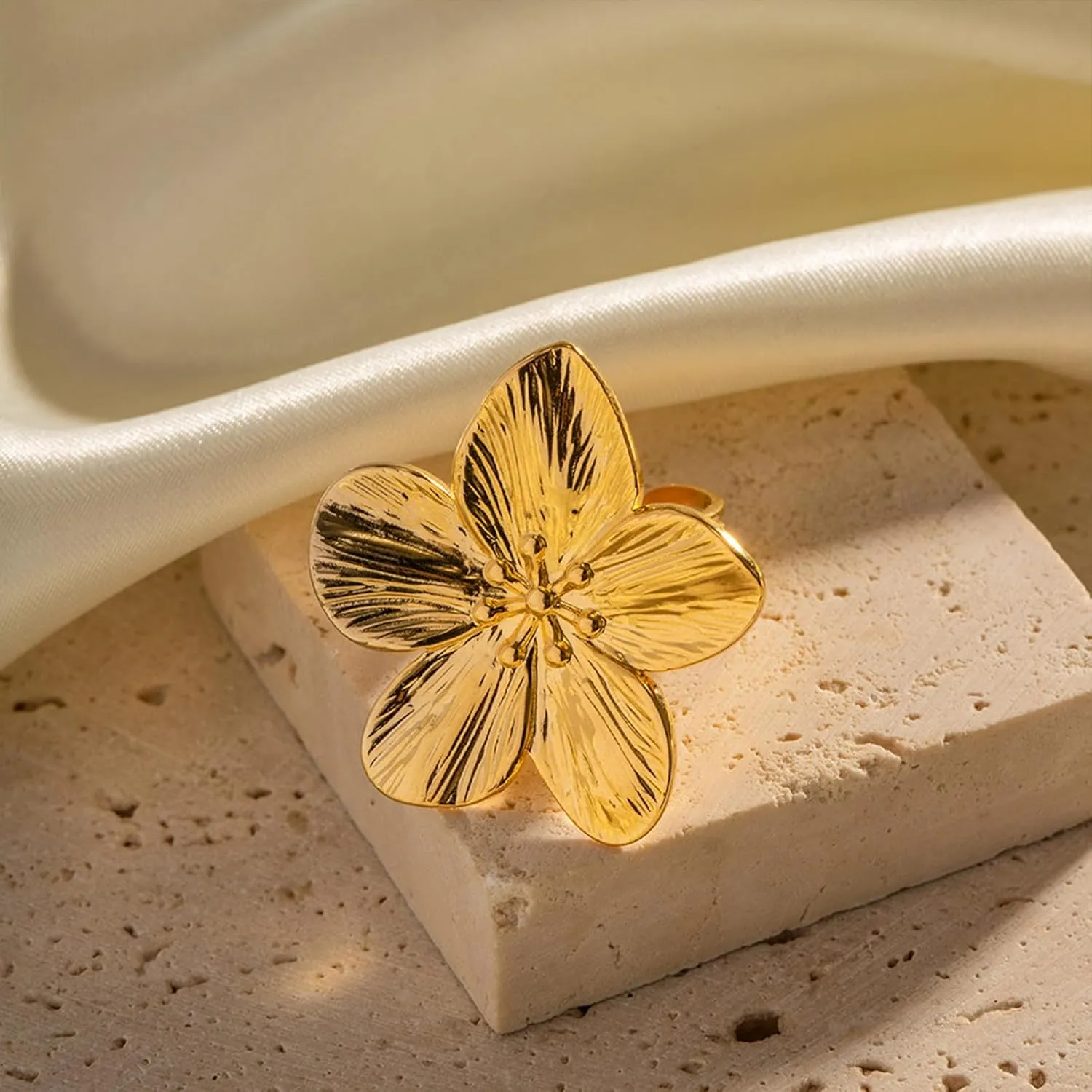 Chunky Gold Rings for Women Adjustable Flower Rings Non Tarnish 14K Gold Statement Rings Flower Jewelry for Women