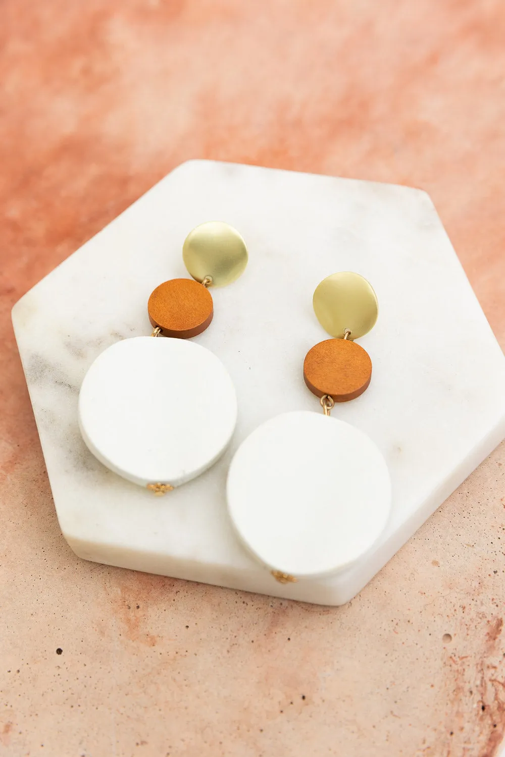 Coastal Chic Circle Shell Drops