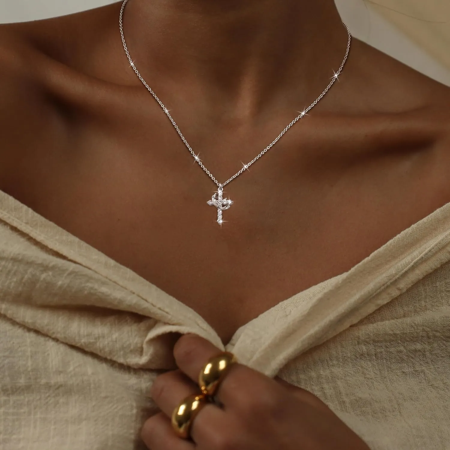 Cross Necklaces for Women Non Tarnish Dainty Gold/Silver/Rosegold Cubic Zirconia Pendant Necklace for Women Trendy Simple Gold/Silver Cross Charm Necklace Waterproof Jewelry for Women