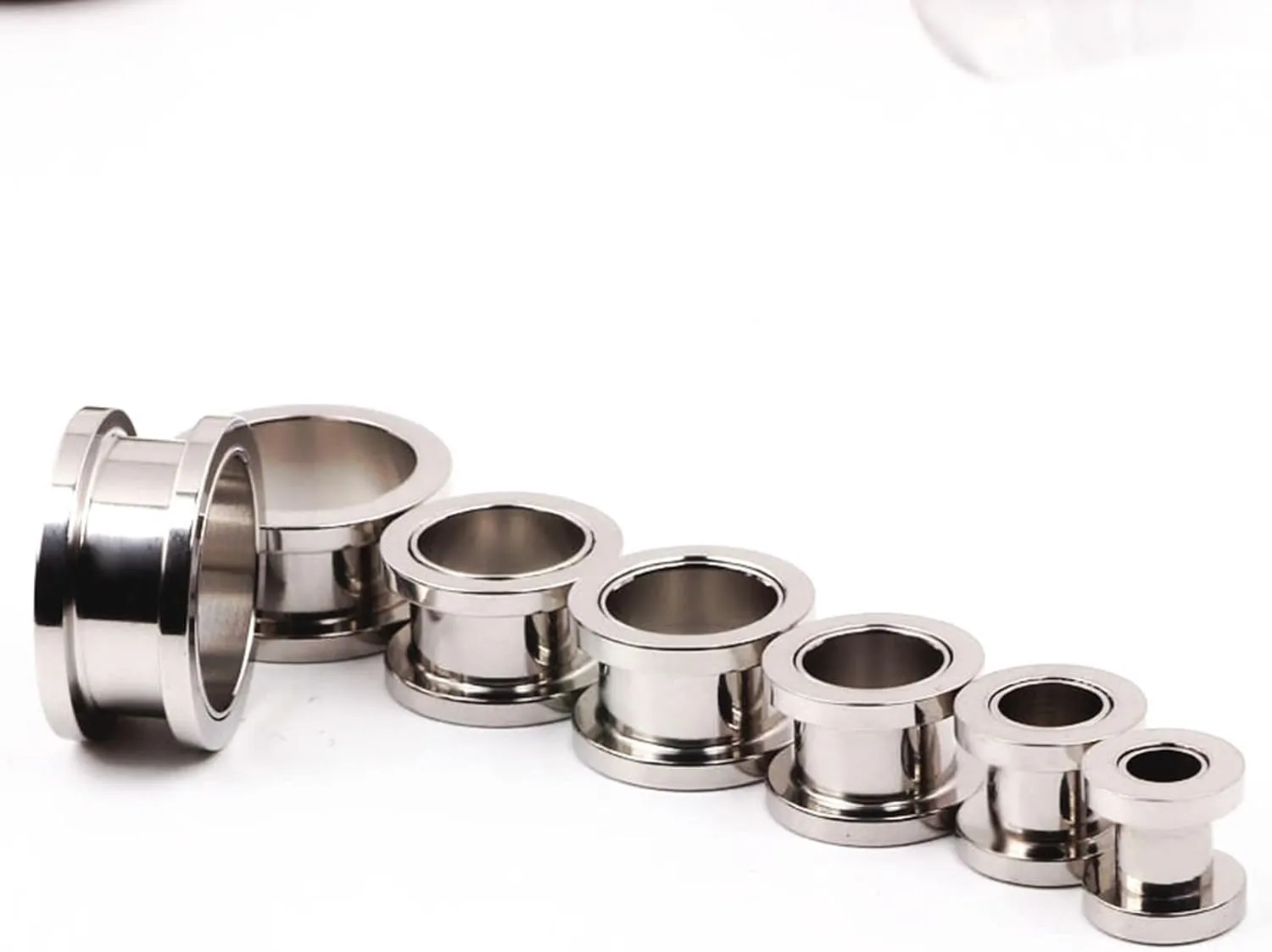 Daesar 2PCS Gauge Tunnels, Stainless Steel Tunnel Set Simple Polished Hoop Ear Gauge Piercings Jewelry