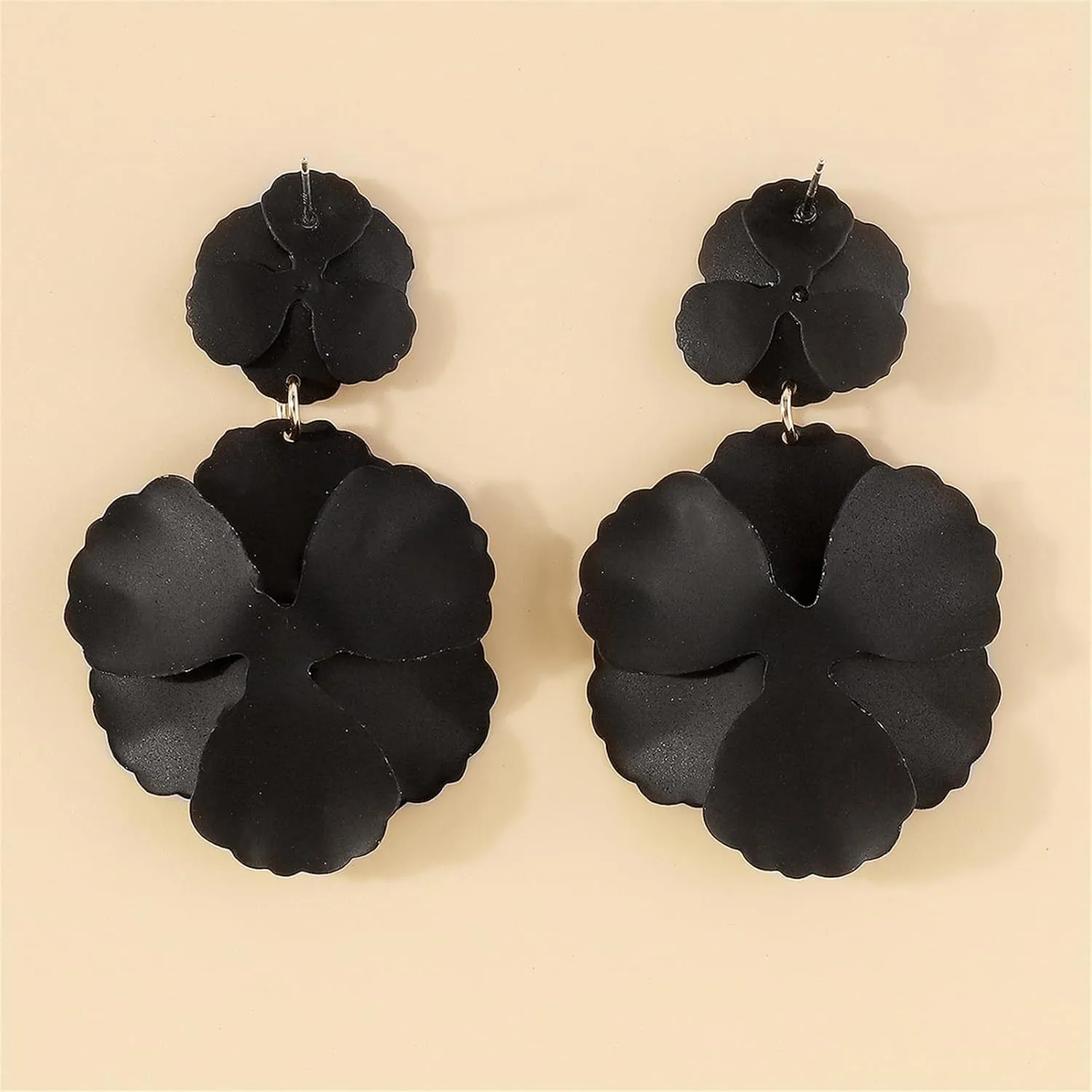 Dreuyet Bohemian Flower Earrings for Women Handmade Matte Layered Tiered Daisy Flower Floral Petal Stud Earrings Elegant Large Metal Flower Dangle Drop Statement Earrings Chic Boho Wedding Jewelry