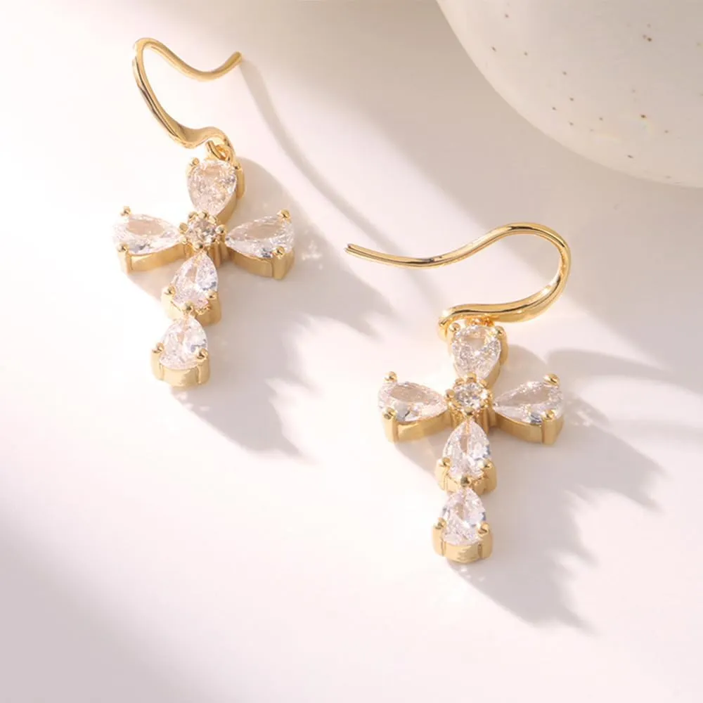 Elegant 14K Gold Cross Pattern Moissanite Stud Earrings - Symbolic Faith and Love, Ideal Gift Idea