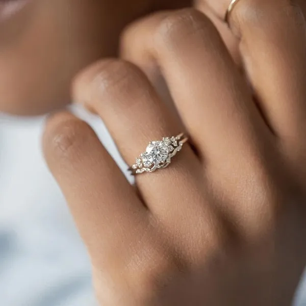 Elegant Gold Color Hip Hop Ring for Women Fashion Inlaid Zircon Red Stones Wedding Rings Set Party Bridal Engagement Jewelry
