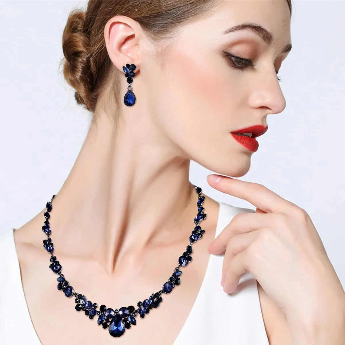 EVER FAITH Rhinestone Crystal Elegant Bridal Floral Teardrop Necklace Earrings Set