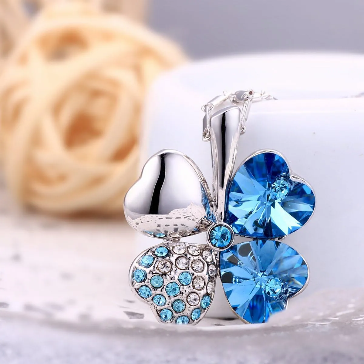 Four Leaf Clover Heart-shaped Crystal Pendant Necklace | Necklaces for Women | Heart Necklace | Silver necklace for Women | Womens Gifts | Heart Pendant Necklace | 4 Leaf Clover Necklace