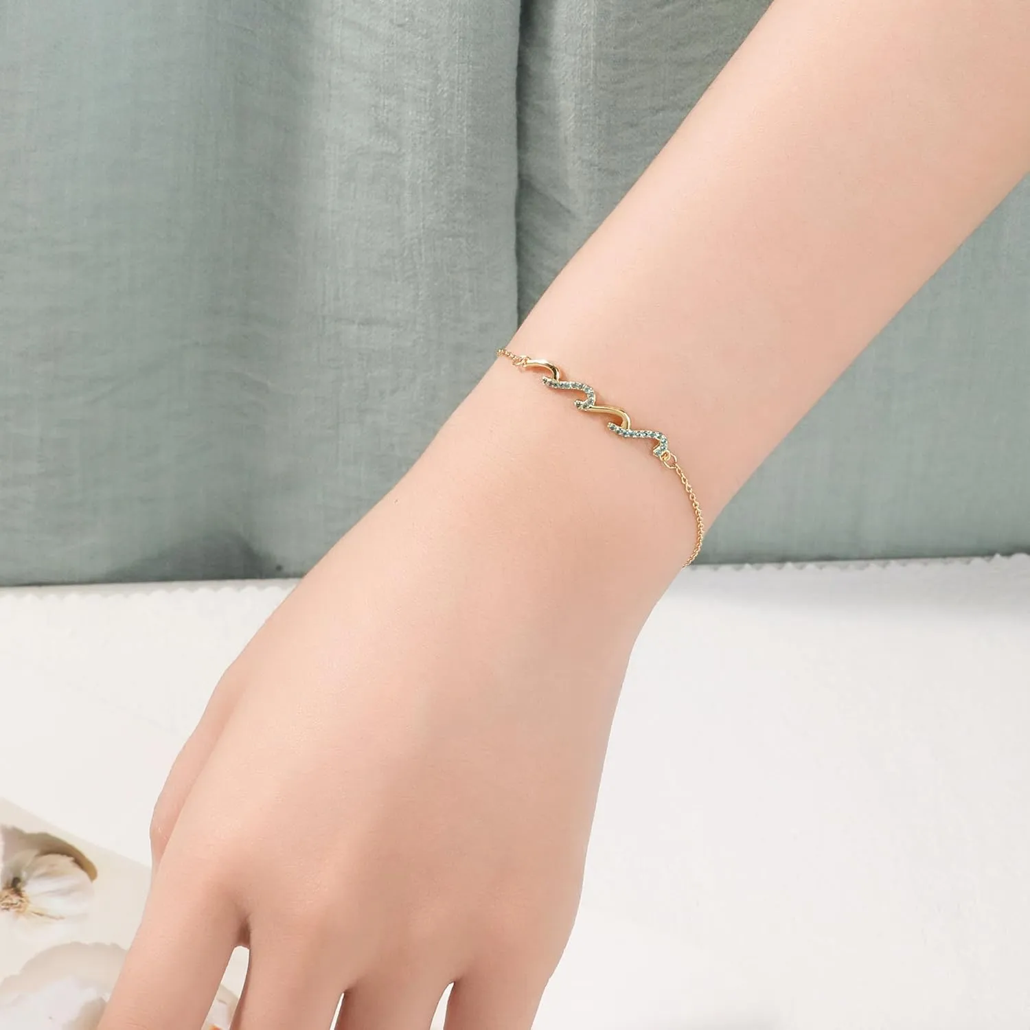 Gifts for Women, Through The Waves of Life, Unique Gifts Idea Bracelets,Birthday Gifts for Mom, Sister, Best Friend, Daughter, Bestie
