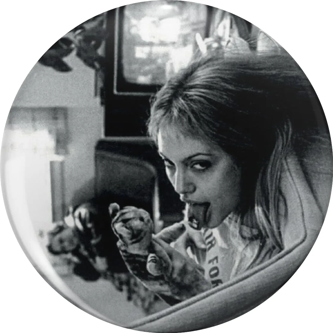 GIRL, INTERRUPTED // Lisa Rowe movie poster Pin Lapel Pin Cute Brooch Pins Badges 0.75"