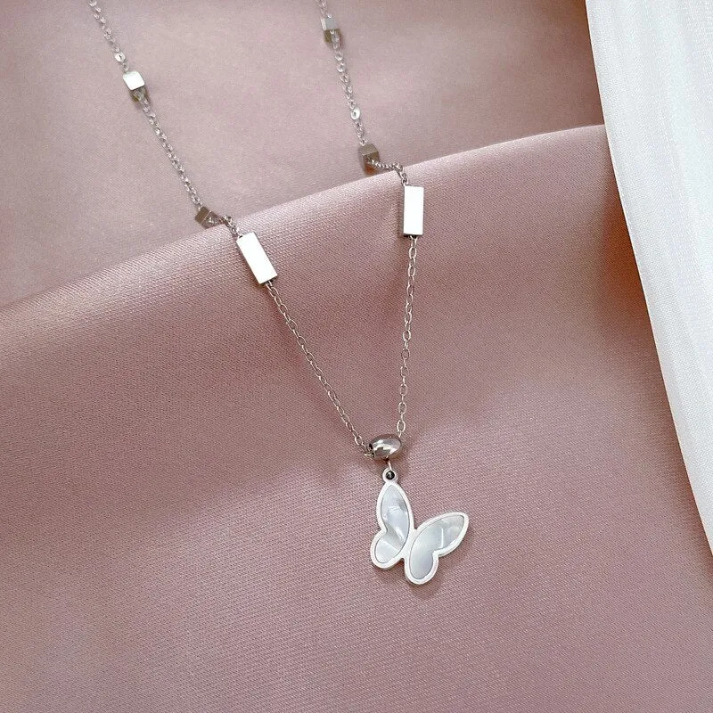 Gold Plated Charming Natural Shells Butterfly Neckalce For Women