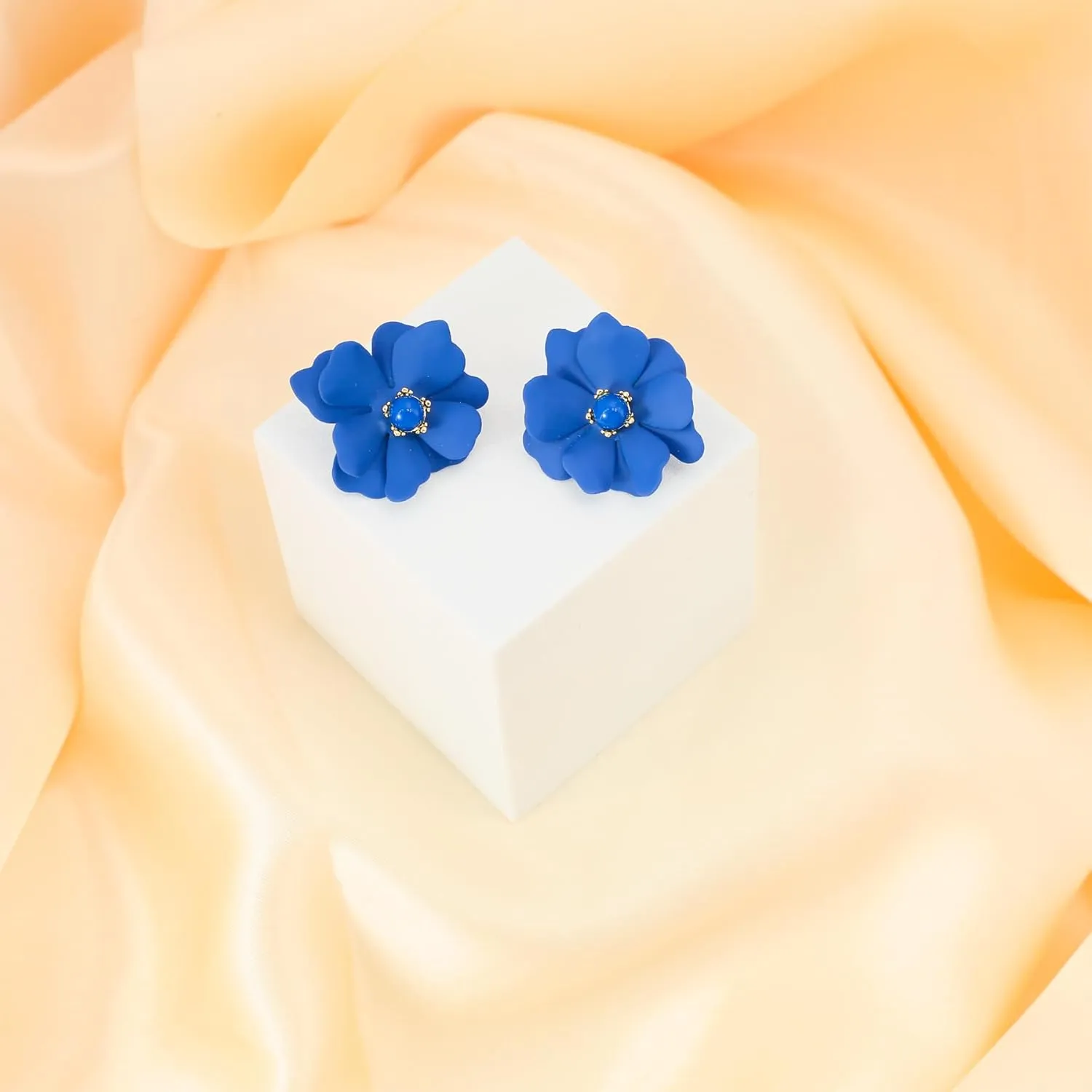 Gold Plated Rhinestone Flower Statement Daisy Stud Earrings for Women,Elegant Unique Lightweight Daily Traveling Floral Earrings,Women Gift