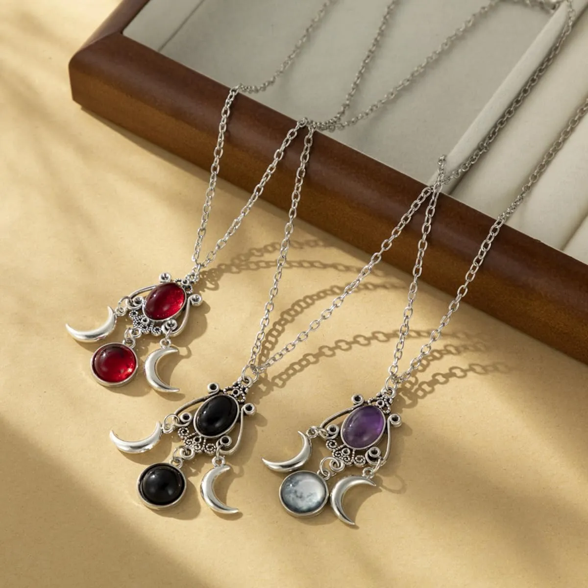 Gothic Moon Crystal Necklace Vintage Punk Black Crescent Necklace Red Statement Gothic Jewelry for Women Purple Halloween Costume Jewelry
