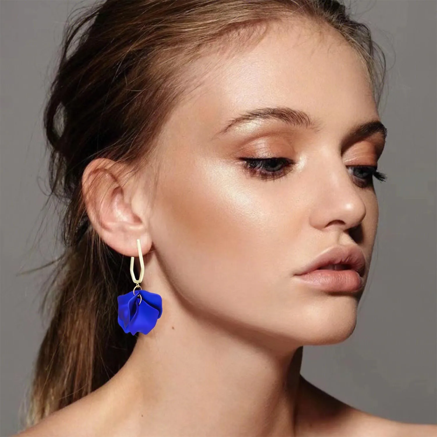 Halawly Acrylic Rose Petal Earrings Dangle Flower Trendy Elegant Earrings Drop Statement Floral Tassel Earrings for Women Jewelry