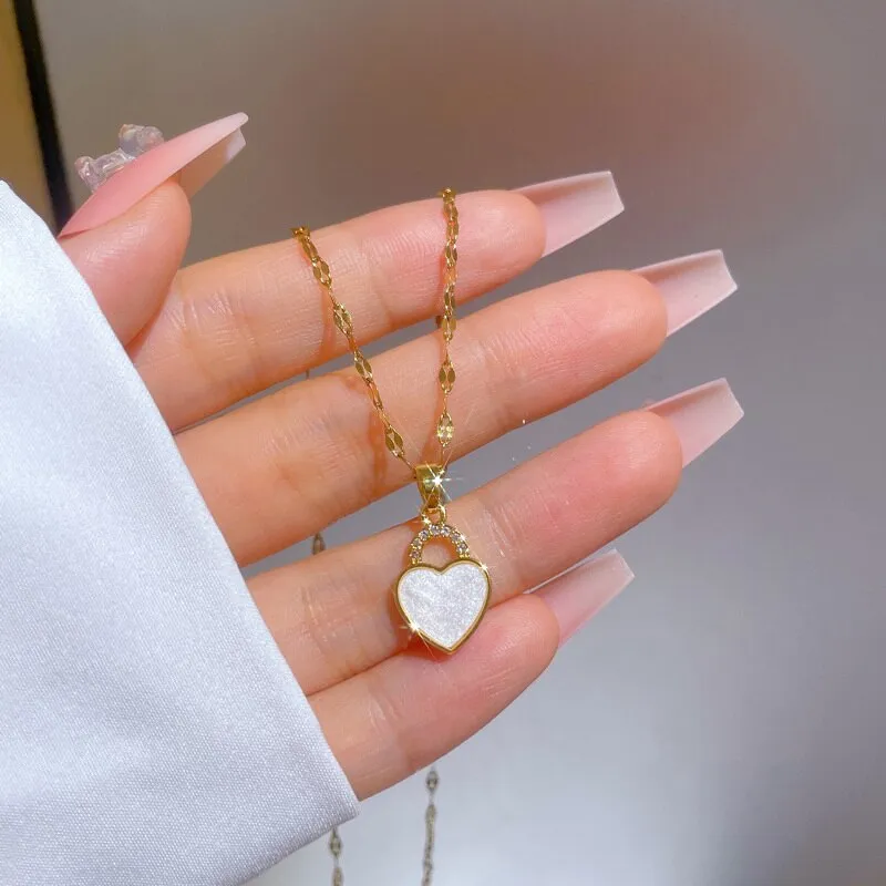 Heart White Shell Pendant Necklace for Women