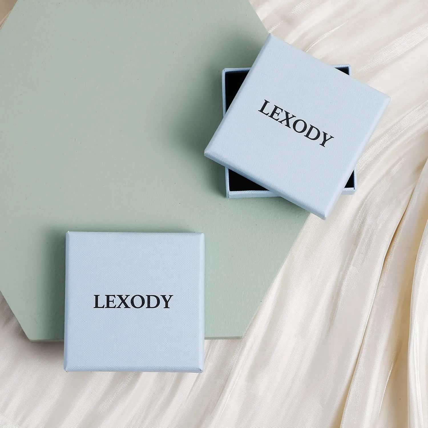 LEXODY Gold Initial Letter Necklace for Women, Dainty 14K Gold A-Z Diamond Initial Necklaces Trendy Simple Chunky Cubic Zirconia Alphabet Necklace Waterproof Jewelry for Women Gifts