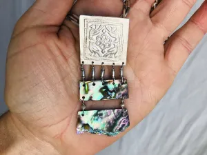 Paua & Silver Necklace. Pendant.