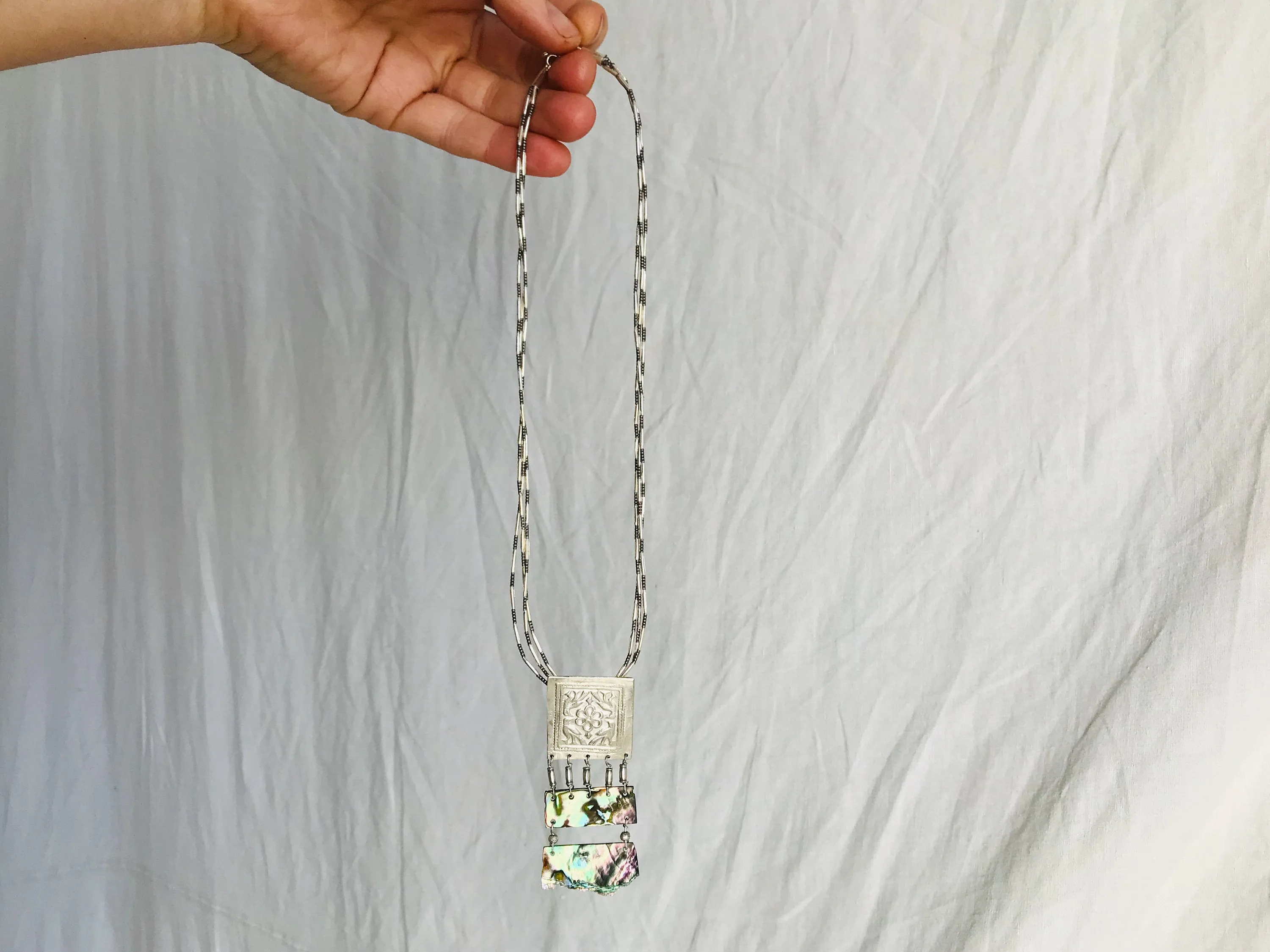 Paua & Silver Necklace. Pendant.