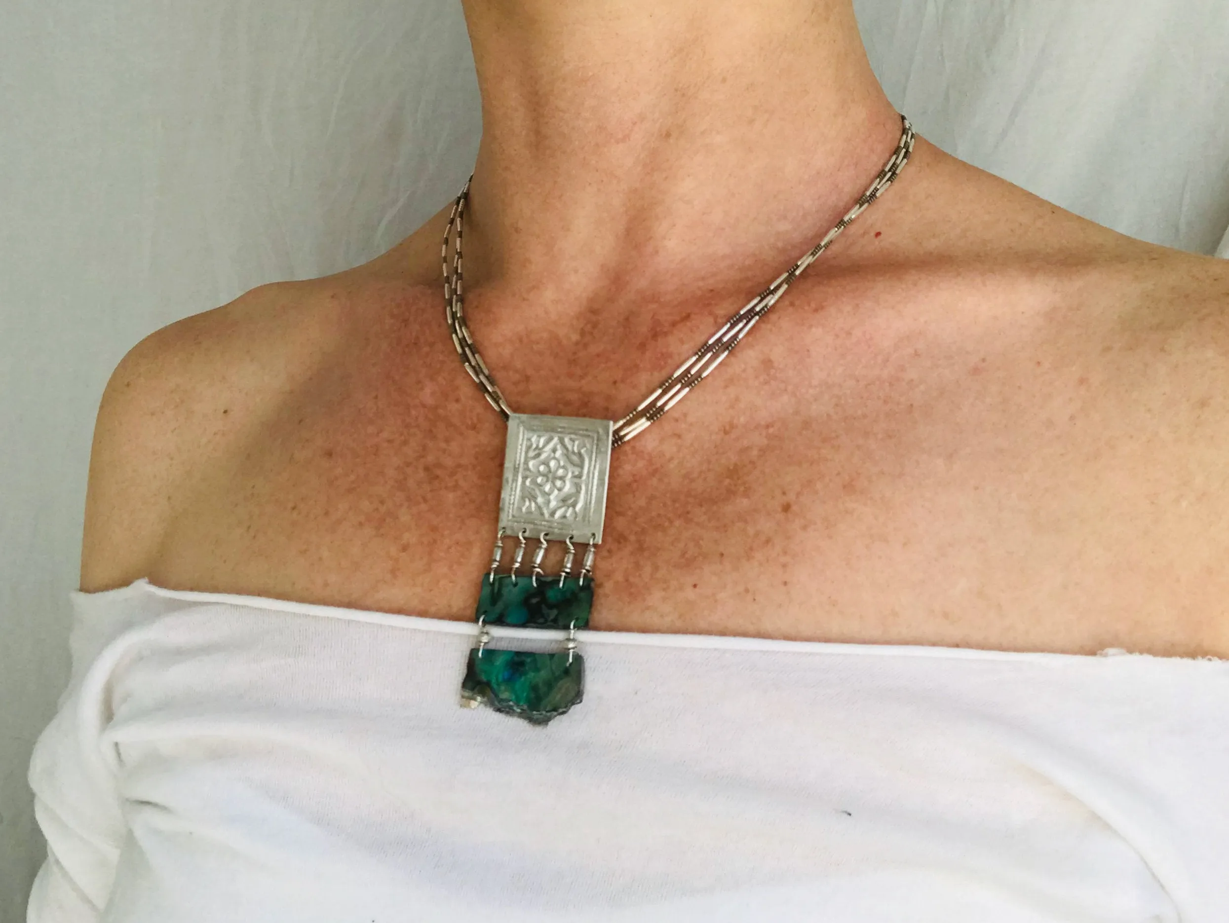 Paua & Silver Necklace. Pendant.