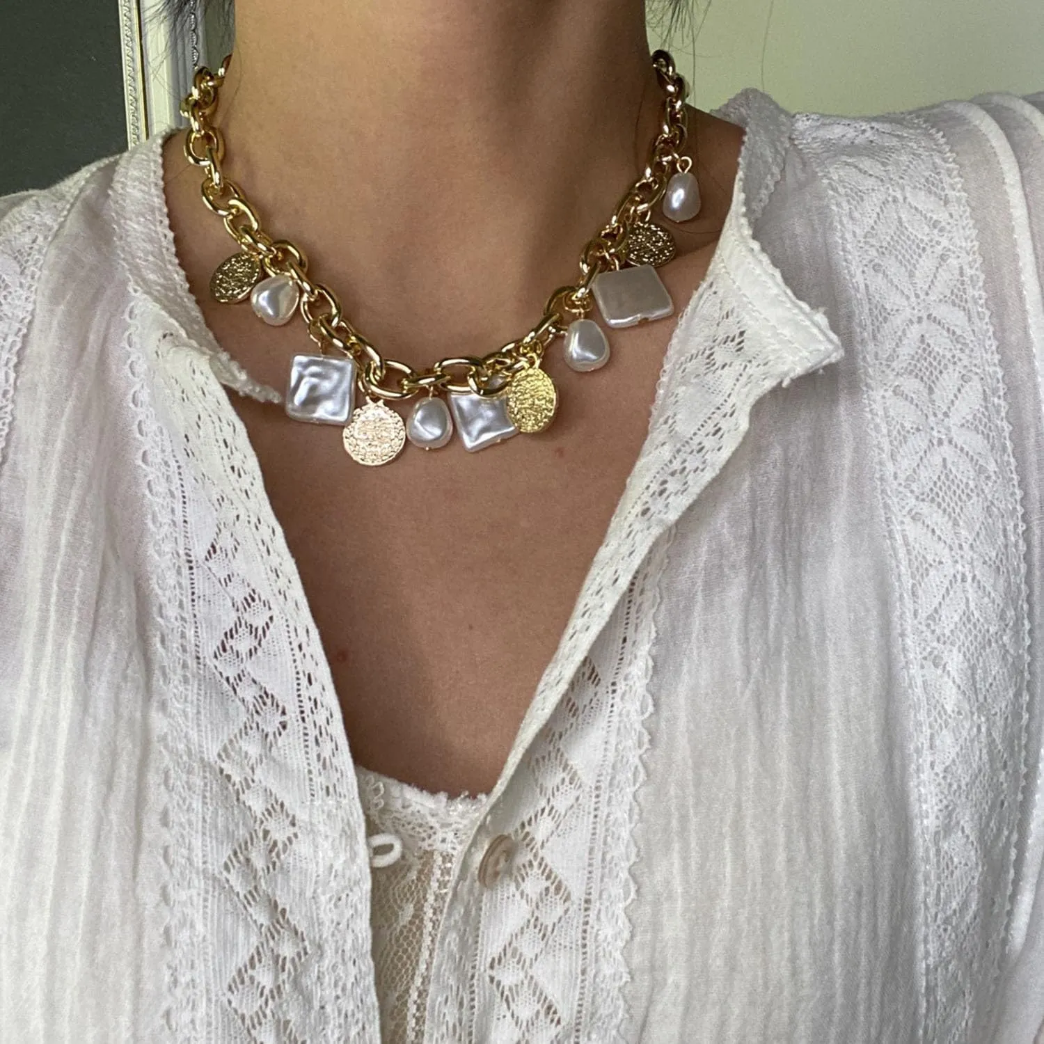 Pearl Necklace for Women Baroque Pearl Necklace Pearl Coin Pendant Necklace Irregular Pearl Necklace Pearl Chunky Necklace Heart Buckle Necklace Dainty Pearl Jewelry for Women