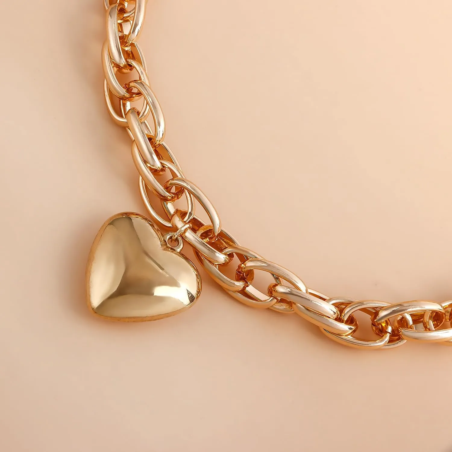 Punk Love Heart Pendant Choker Necklace Peach Hearts Chunky Chain Necklaces Vintage Thick Clavicle Necklace Statement Jewelry Gifts for Women