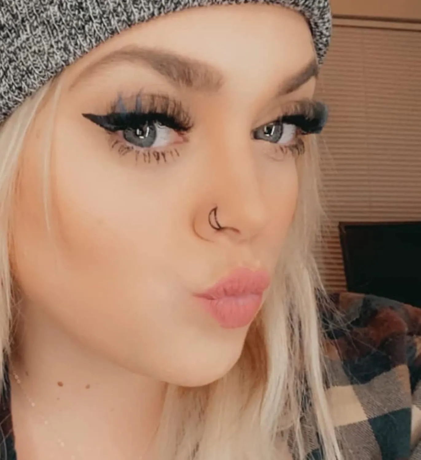 QWALIT Nose Rings - Double Hoop Nose Rings for Single Piercing
