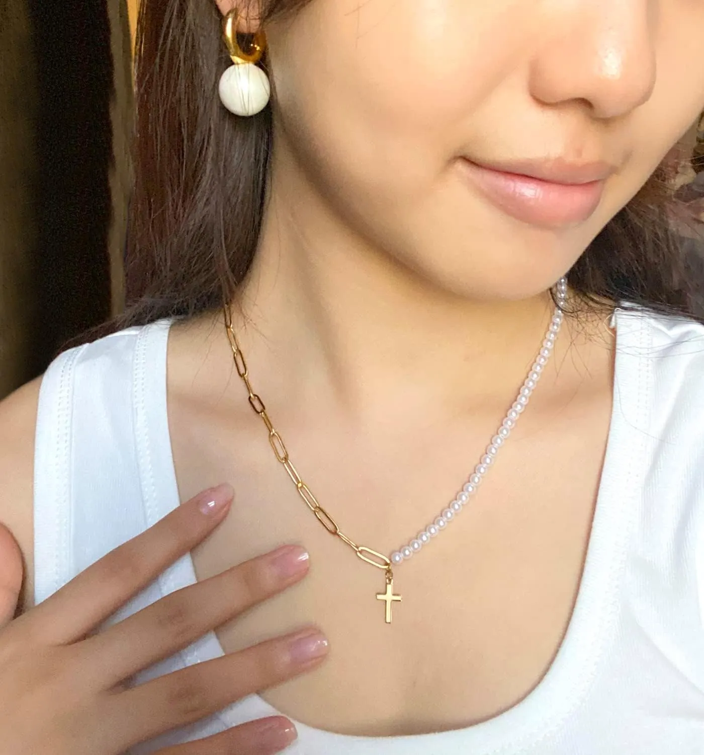 Small Cross Pendant Necklace for Women Simple Cross Necklaces Mothers Day Birthday Gifts for Women