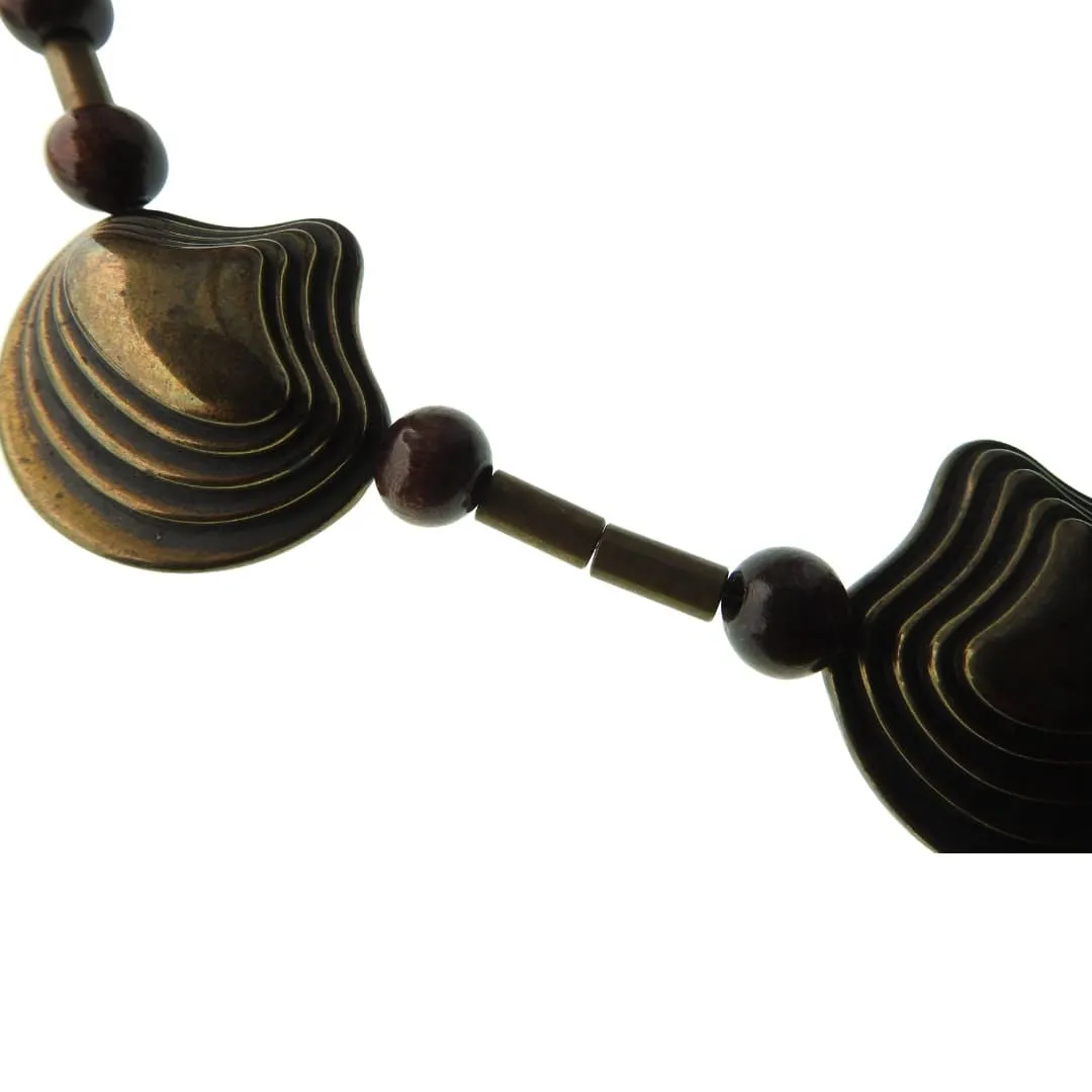 Vintage necklace with wooden beads