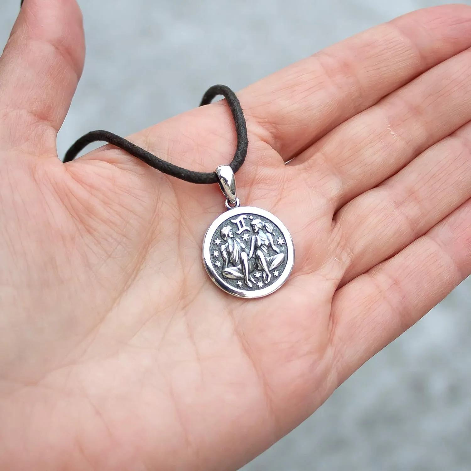 Zodiac Sign Pendant Necklace 925 Sterling Silver Horoscope Medallion Coin Disc Choker Charm Constellation Astrology Jewelry for Men Women
